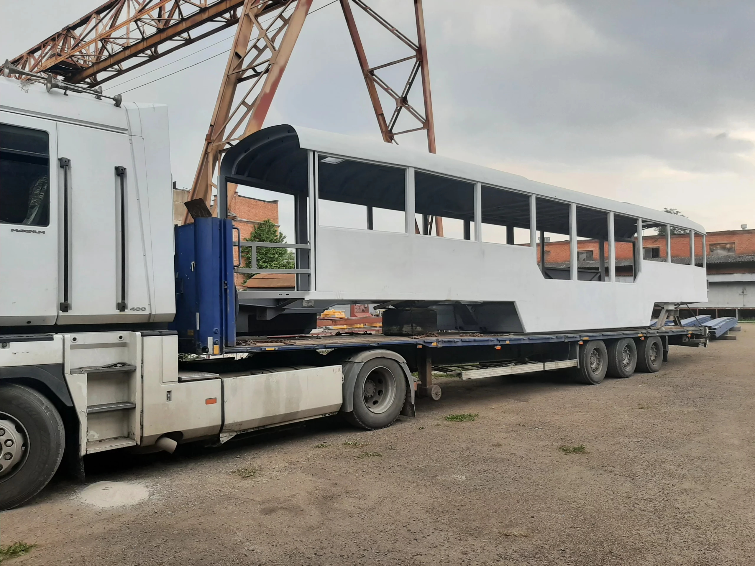 Виробництво кузо трамваю з низькою підлогою